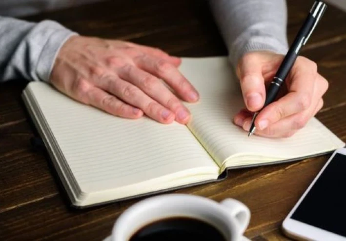 كتابة مقال احترافي متوافق مع قواعد السيو بخطواط بسيطة