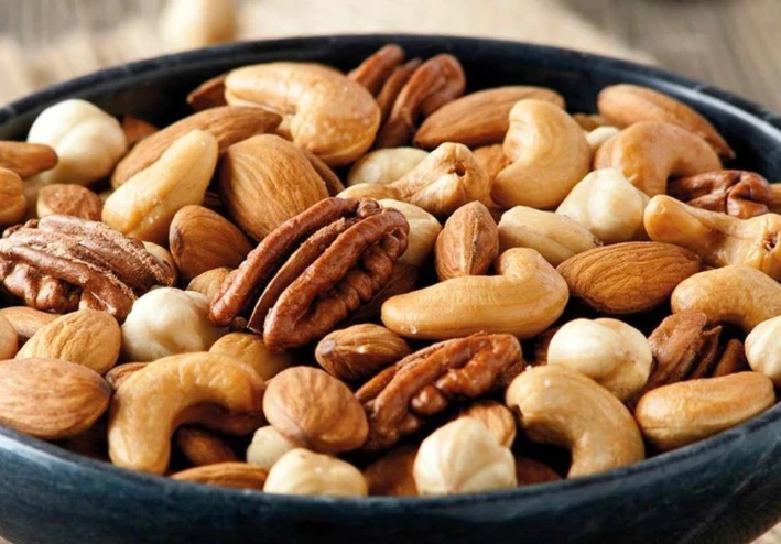هل من الجيد حقا تناول المكسرات لإنقاص الوزن ؟