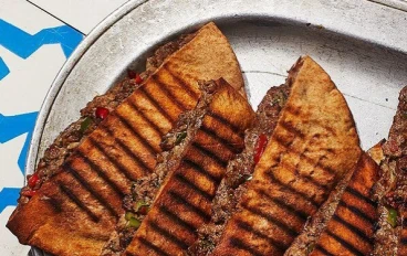 طريقة عمل الحواوشي المصري بخطوات سهلة ومذاق رائع مثل المحلات
