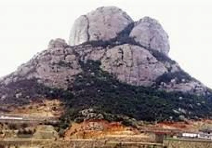 قصة جبل حرفه والباب الحديدي المرصود