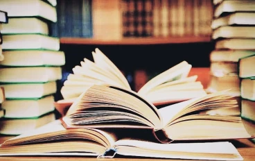 أهمية الكتب ودورها في حياة الانسان 