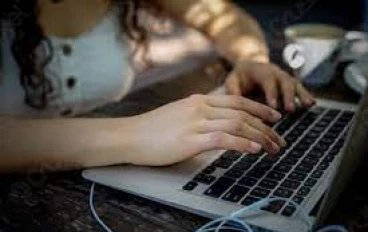 العملات الرقمية أو النقود الإلكترونية أو العملات الإلكترونية
