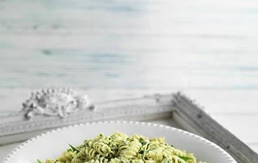 عمل باستا بالوايت صوص والجبنة الموتزريلا 