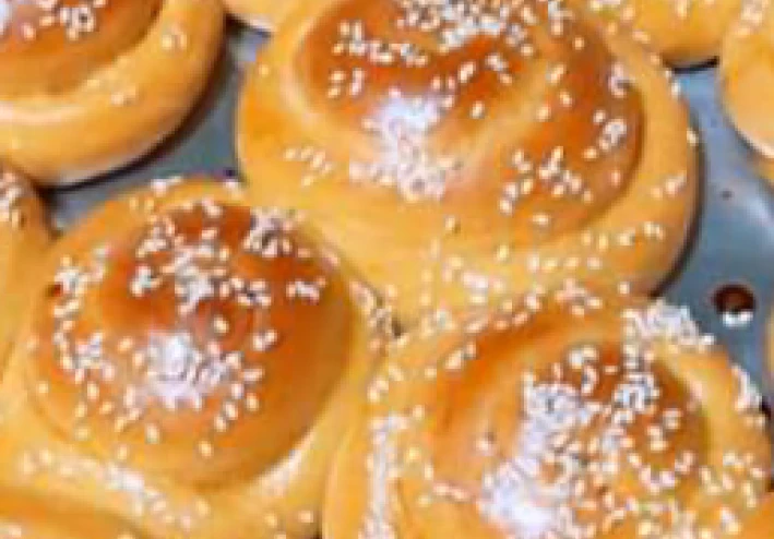 طريقة عمل وردات البريوش  أو المنجأونة  القطنية