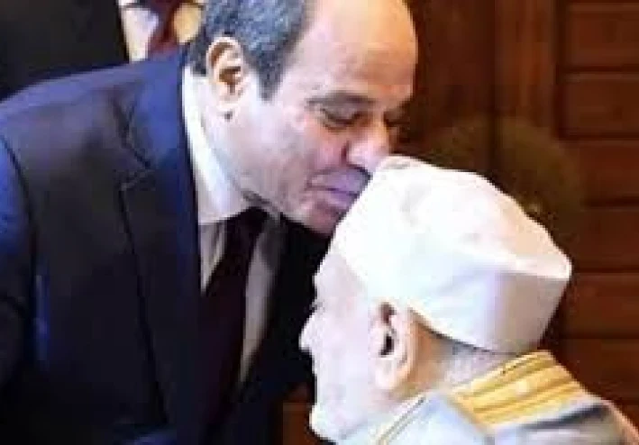 لماذا حزن  الرئيس السيسى  لوفاة د. احمد عمر هاشم   وقام بتقبيل راسة فى اكثر من مناسبة