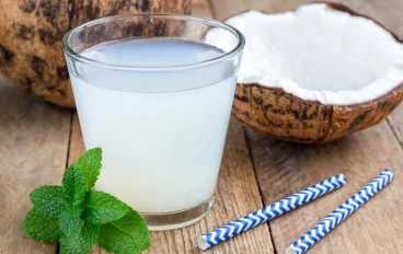 🥥 ماء جوز الهند: شراب الطبيعة السحري لصحة الجسم والعقل