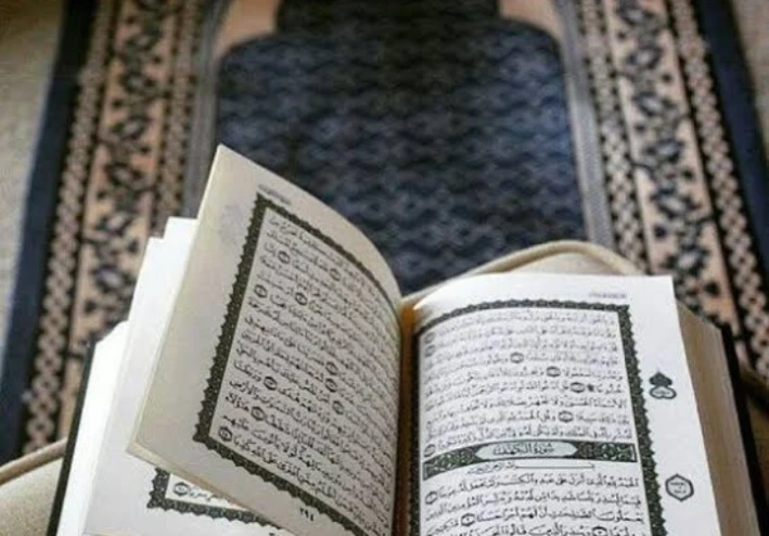 القرأن الكريم شفاء للروح والقلب اقرأ اياتان ولي ولكم الاجر والثواب