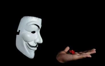 إذاعة مدرسية كاملة  عن الحماية من القرصنة الرقمية لطلاب الثانوية العامة