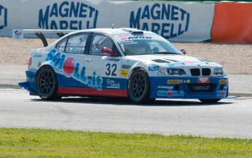 The V8 Rebellion: How BMW Built an Illegal Masterpiece to Crush the Competition.