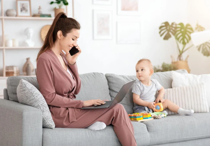 . لماذا تتحمل المرأة العبء الأكبر؟ قراءة في الأدوار الاجتماعية والتحديات اليومية