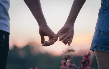 حب عبر الزمن