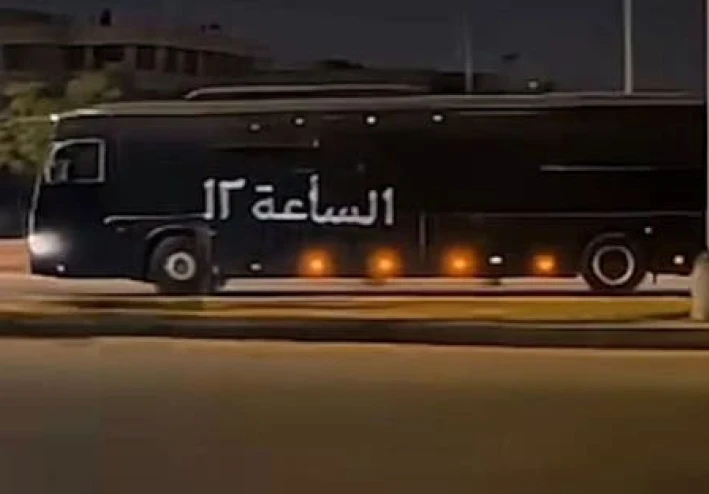 يسير دون سائق وأرعب المصريين.. السلطات تكشف غموض باص "الساعة 12"