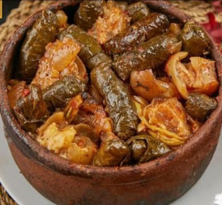 صورة مقال  طاجن ورق عنب بالكوارع (النتيجة النهائية)