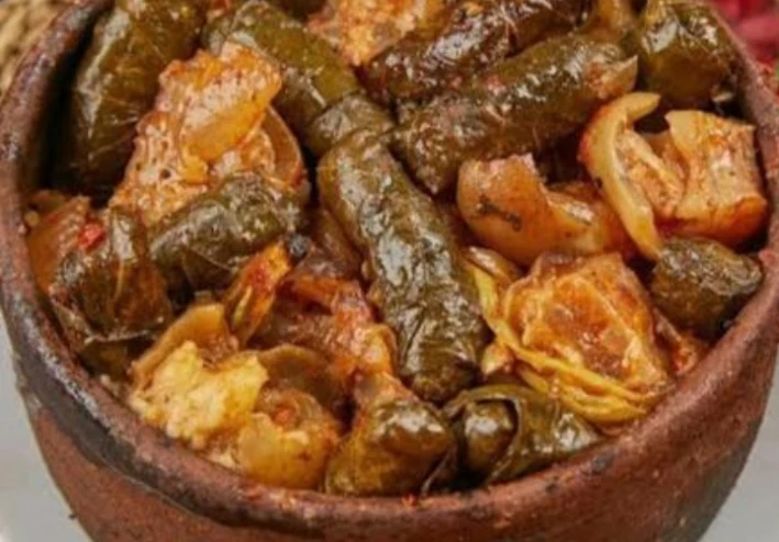طاجن ورق عنب بالكوارع (النتيجة النهائية)
