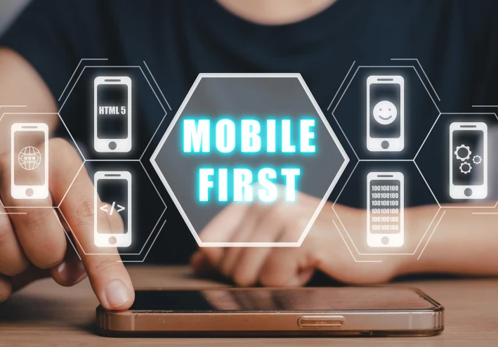 لماذا تنتقل المزيد من الخدمات الرقمية إلى المنظومات المحمولة؟