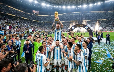 زلزال الشباك الكروي: حينما تحولت ملاعب قطر إلى مسارح كبري للسحر الكروي الخالد