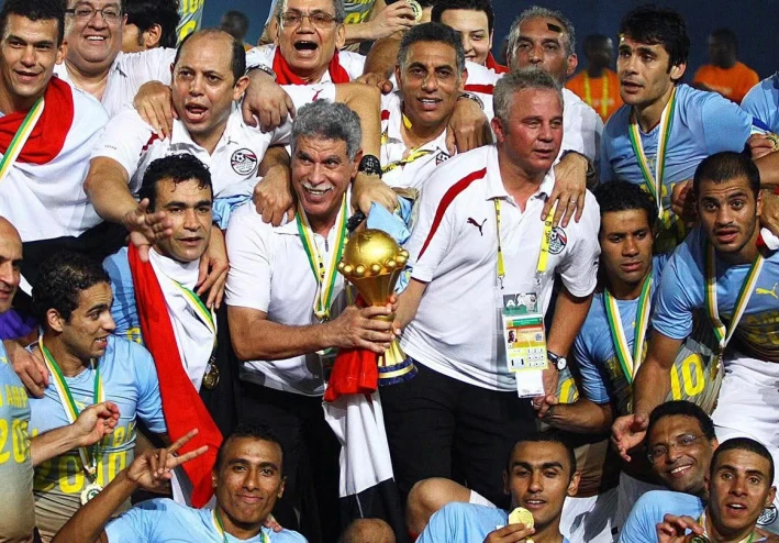 أنجولا 2010جحيم الإبداع الأفريقي رحلة عبر أجمل وأروع أهداف كأس الأمم الأفريقية في أرض الغوريلا التاريخية و المذهلة .