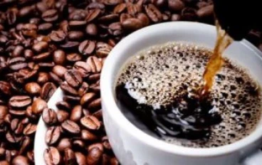 القهوة بدون سكر: رحلة صحية غنية بالفوائد