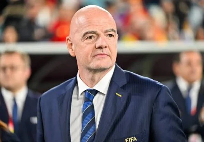 "فيفا" يحسم أزمة مونديال 2026 بالرفض.. والشارع العربي ينتفض: "عدالة اللعبة ذُبحت من أجل دموع ميسي"