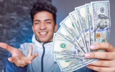 كيف تحقق أول 100 دولار من العمل الحر؟ دليل المبتدئين خطوة بخطوة في 2026