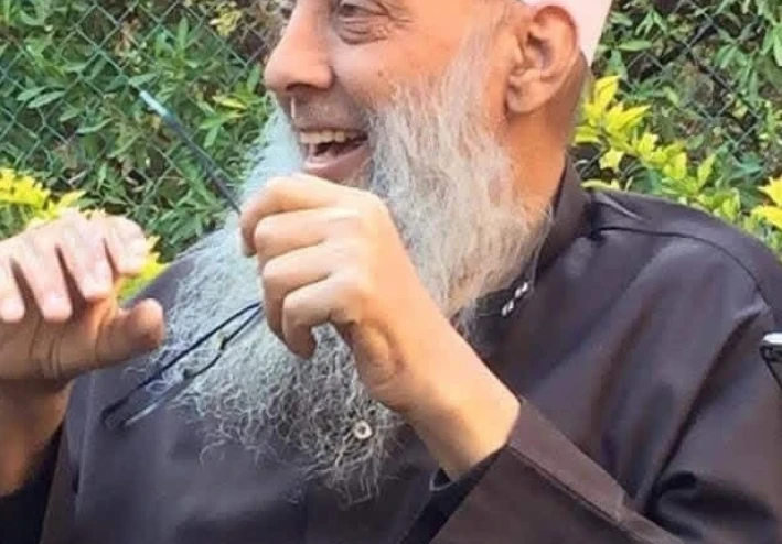 شيخي وأفتخر.. دليل مبسط لمسيرة الشيخ أبو إسحاق الحويني وجهوده الراحلة في حفظ السنة النبوية