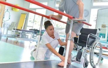 العلاج الطبيعي وتأهيل مرضى السكتة الدماغية