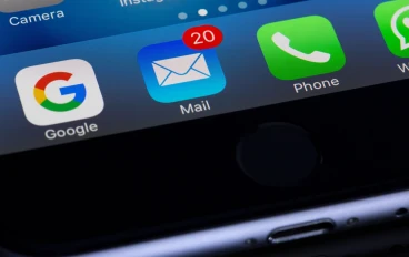 قصة: "منين لقيت 10 دولار فـ Email ديالي، تبدلات حياتي"