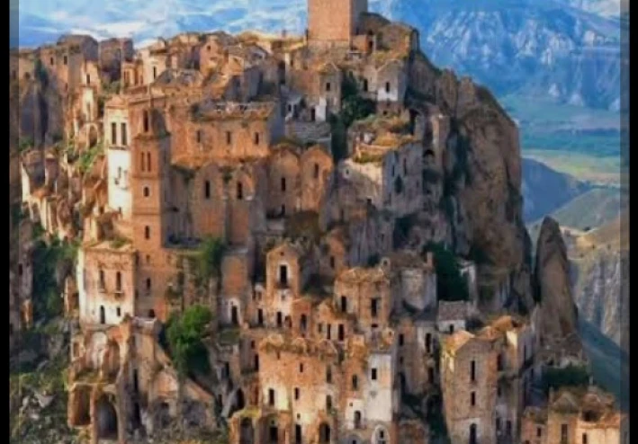 The 10 Most Famous Abandoned Cities Around the World: Places Left Behind by Humans and Their Unforgettable Stories