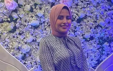 بالصدفة بدأت.. و«معمول بـِ حب» أصبح علامتها المميزة.. قصة أميرة مع الشموع اليدوية