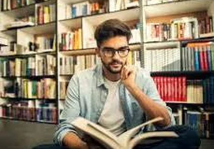 8 عادات يومية تساعدك على التعلم بسرعة وتطوير نفسك باستمرار