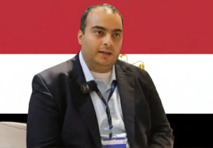 نور الإبداع.. مهندس مصري يُشعل العالم بمحرك يعمل بالضوء