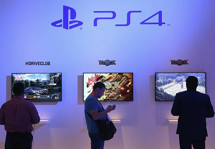 مراجعة جهاز بلايستيشن 4 (PS4): هل يزال يستحق الشراء في 2026؟