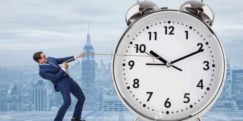 صورة مقال أهمية الوقت في حياة الإنسان