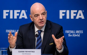أزمة داخل FIFA تهز عالم كرة القدم.. لماذا تراجع إنفانتينو عن خطة الحقوق التجارية لكأس العالم؟
