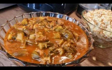 🍲🌿 يخنة البامية باللحم وزيت الزيتون | وصفة شرقية شهية وغنية بالنكهة
