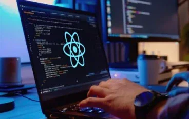 ليه الـ Front-End مش مجرد كتابة كود؟ 7 حاجات فهمتها بعد ما بدأت أتعلم React