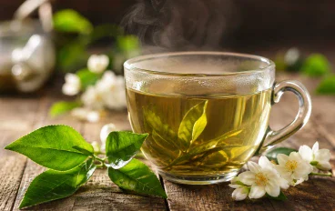 الشاي الأخضر... مشروب بفوائد صحية متعددة