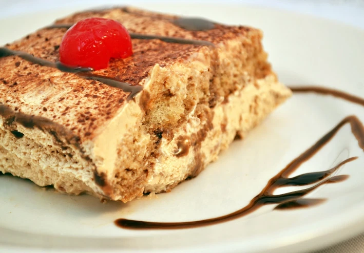 Quick and economical ways to prepare all kinds of cakes and petit fours