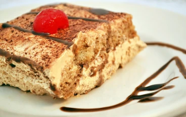 Quick and economical ways to prepare all kinds of cakes and petit fours