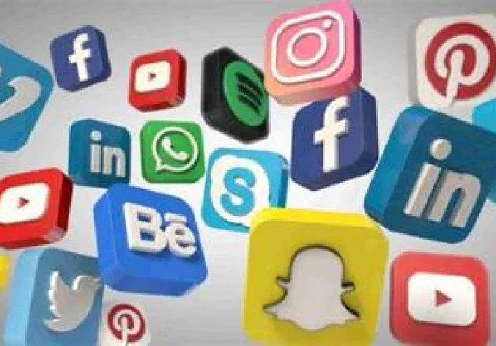 وسائل التواصل الاجتماعي واسعة النطاق