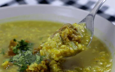 طريقة عمل شوربة الفريك باللحم والنعناع على أصولها بخطوات سهلة