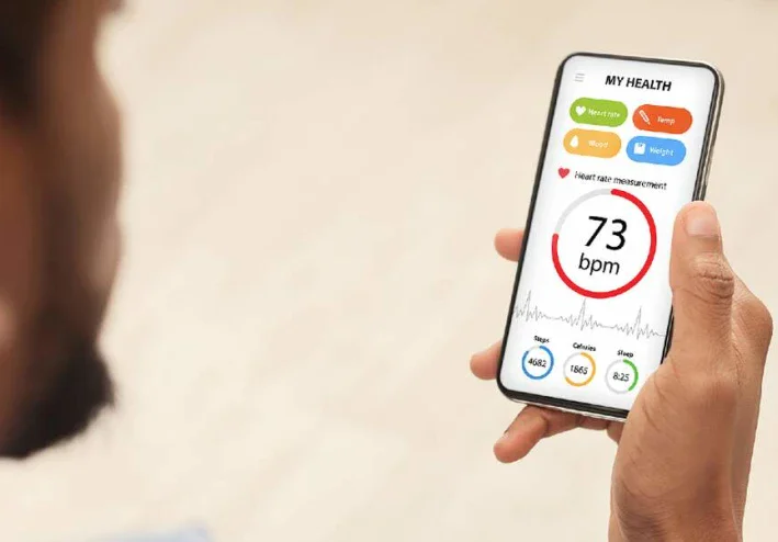 التطبيقات الصحية واللياقة في الخليج 2025: رفيقك الذكي نحو حياة أفضل