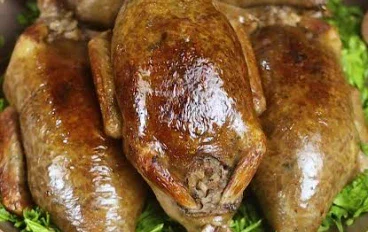 طريقة عمل الحمام المحشي بالأرز بطريقة شهية