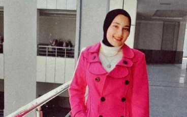 الكاتبة الصغيرة «منى أبوالعز» تحقق نجاح كبير بمشاركتها في معرض الكتاب