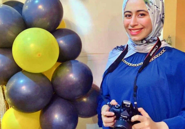 يلقبونها بـ «الفنانة» .. نرمين بسيوني تقتحم مجال الرسم والتصوير وتقدم أعمال رائعة من طراز فريد