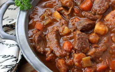 كباب الحلة.. طريقة عمل أكلة مصرية شهية بطعم غني