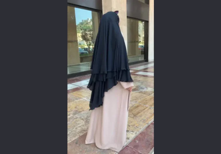 انتي كا الشمس لا ينظرون الا من بعيد