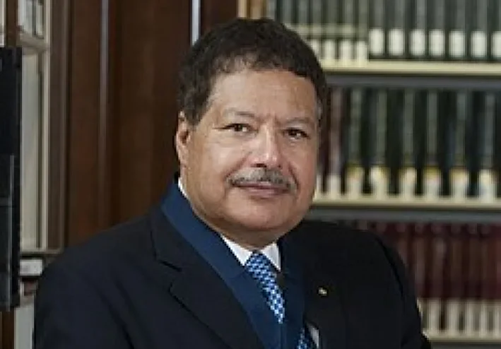معلومات عن دكتور احمد زويل