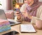 كيف تبدئين العمل من المنزل باستخدام الهاتف فقط؟