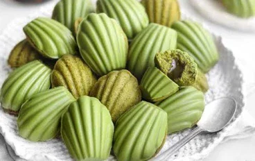 🍵💚 مادلين الماتشا - وصفة فرنسية هشة بنكهة الشاي الأخضر